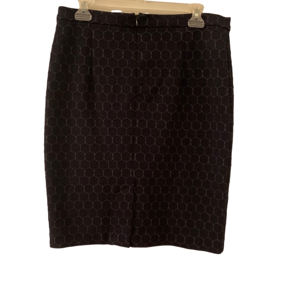 Banana Republic Size 8, navy blue and cream